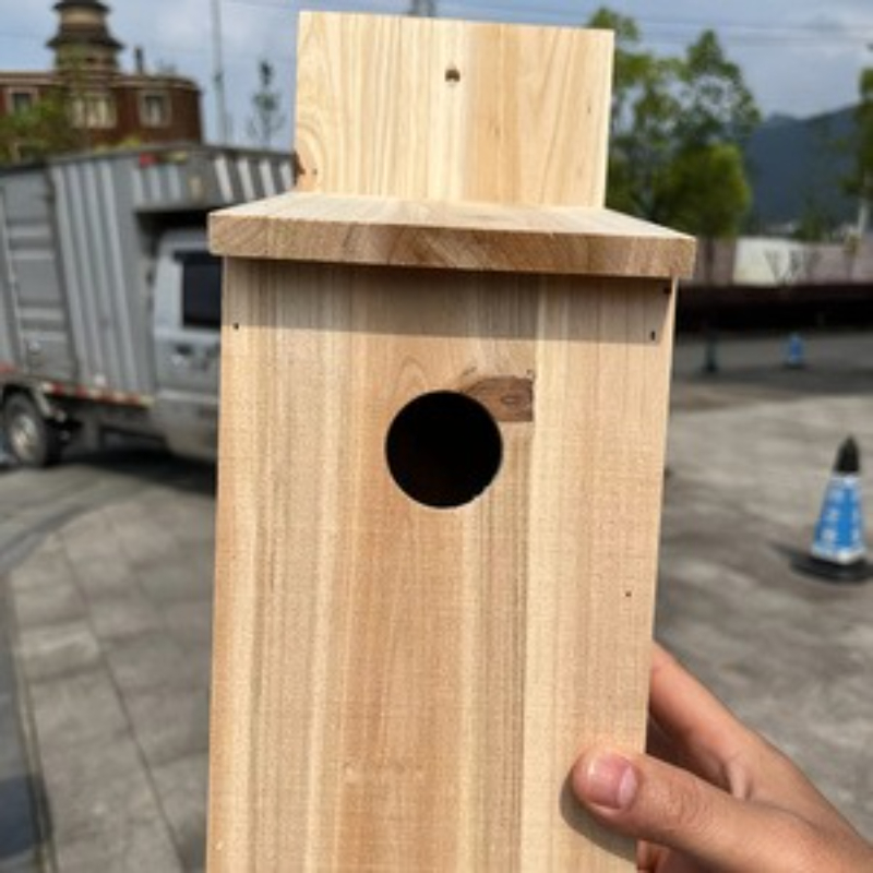Outdoor Wooden Bird House Nest - Outdoor Kids In An Indoor World recensione e prezzo