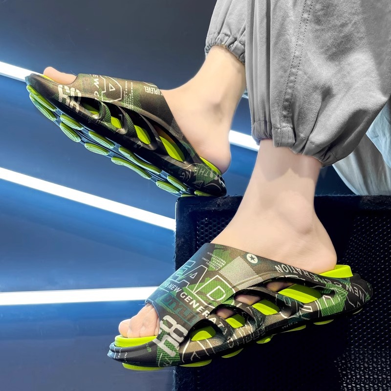 Cloud Slippers for Women & Men - Kids Outdoor Obstacle Course recensione e prezzo