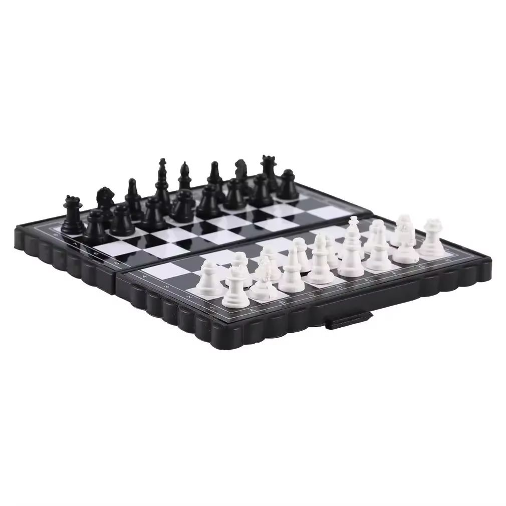 1Pc Mini Magnetic  Chess Set   - Kids Outdoor Play recensione e prezzo