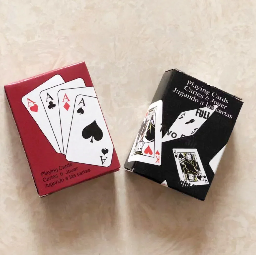 1 piece Mini Cute Poker Cards  - Kids Outdoor Jumping recensione e prezzo