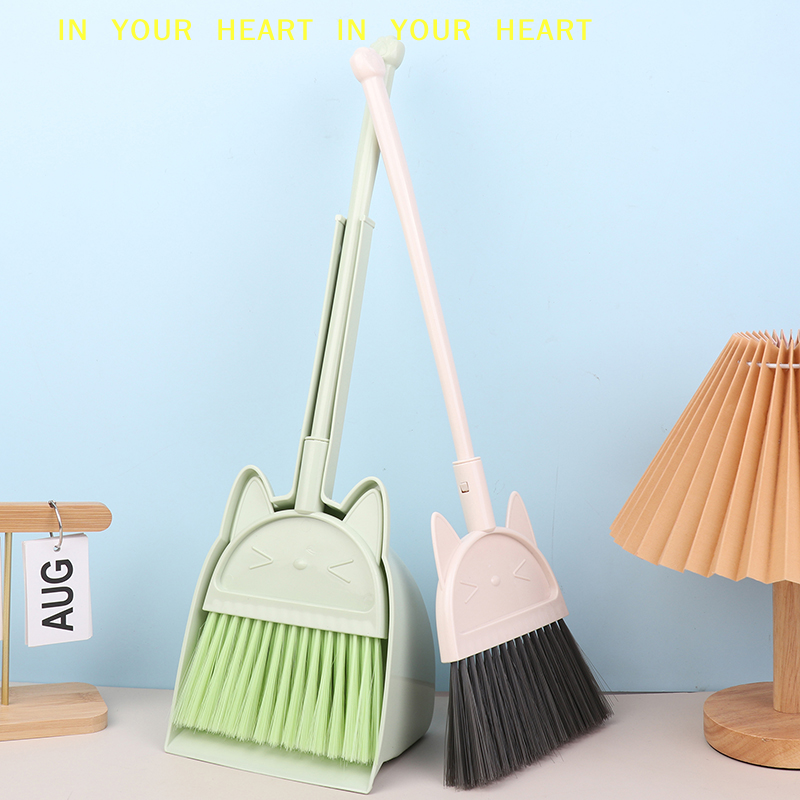 【X】1 Set Cartoon Flexible Bris - Kids Outdoor Broom recensione e prezzo