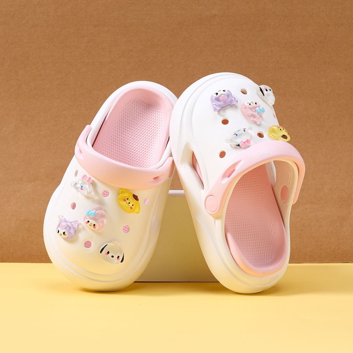 Multi-Color Sanrio Themed Kids - Kids Outdoor Wear recensione e prezzo