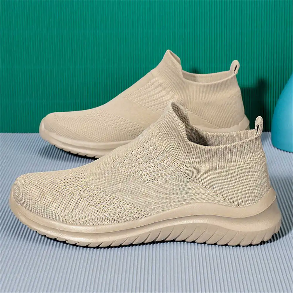 Beige Soft New Novelty Tennis  - Kids Outdoor Volleyball Shoes recensione e prezzo