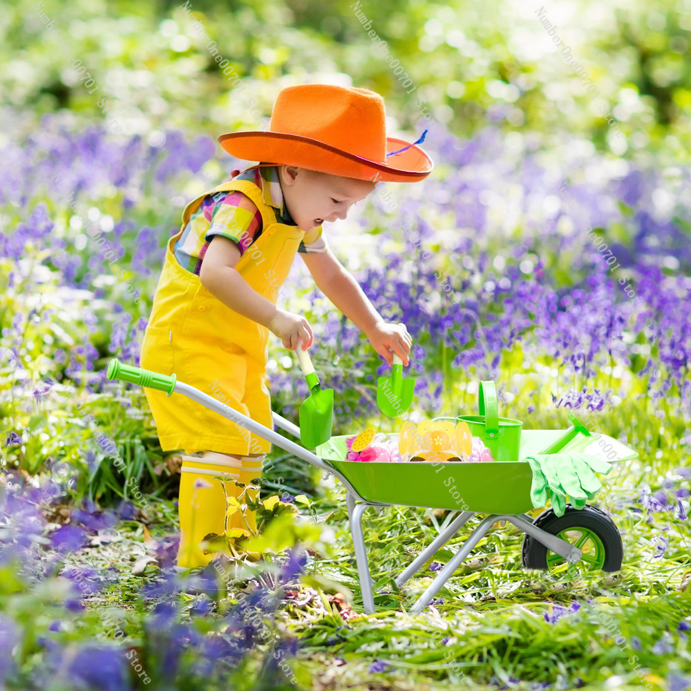 Kids Outdoor Wheelbarrow, Gree - Kids Outdoor Play recensione e prezzo