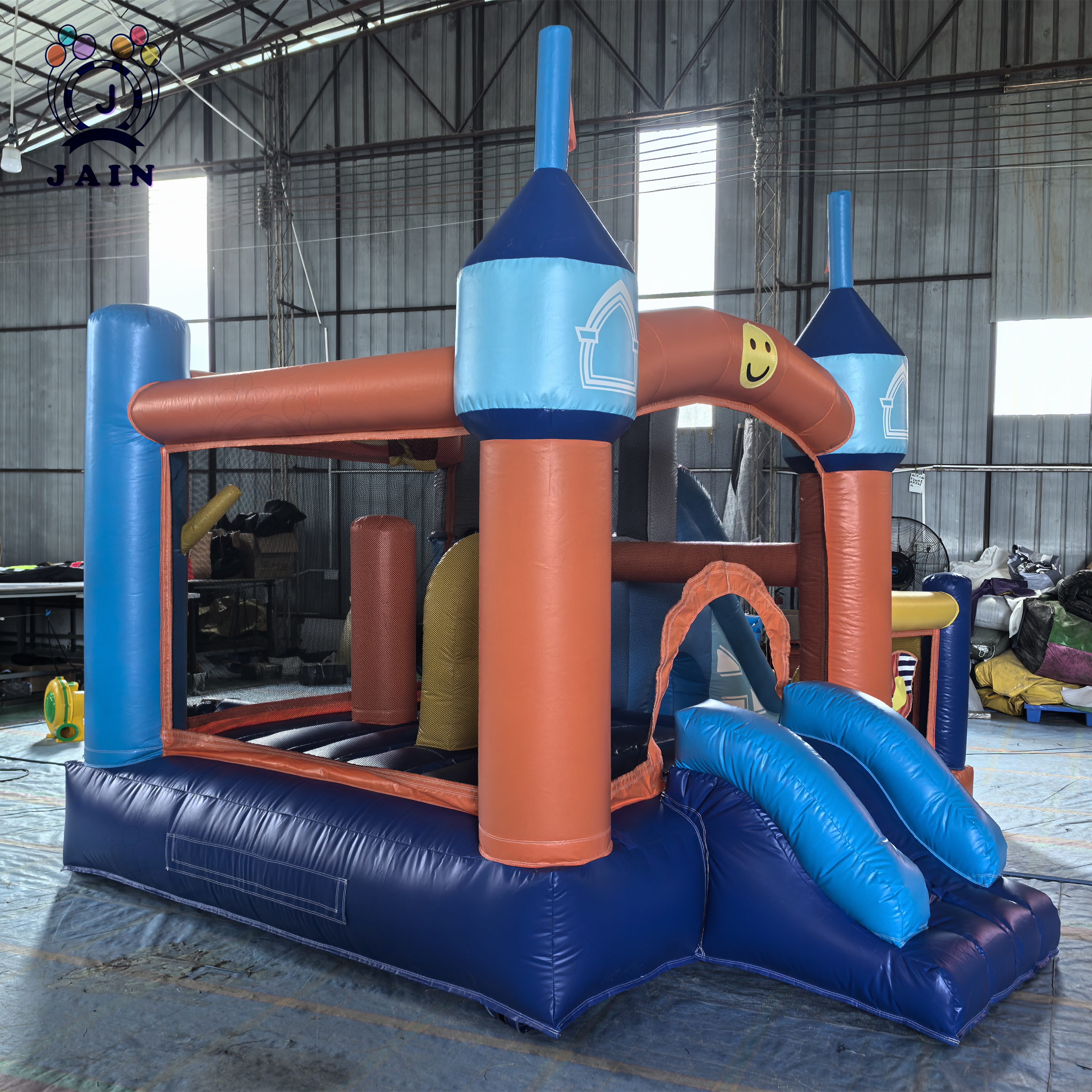 Inflatable Bounce House Castle - Kids Outdoor Jumping recensione e prezzo