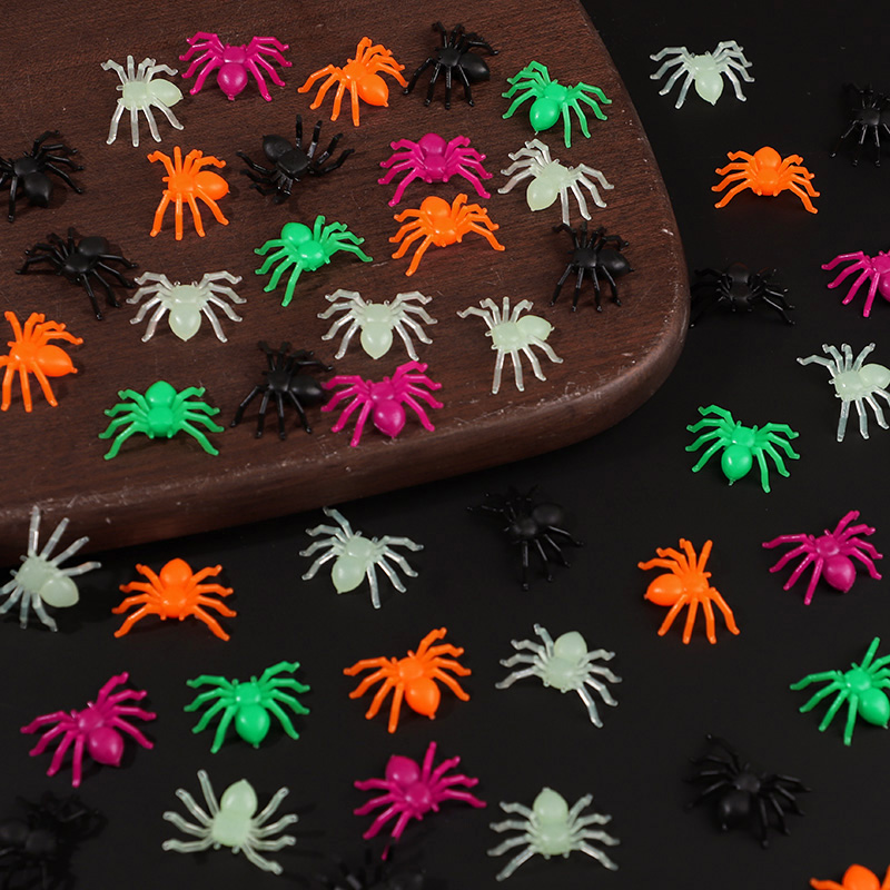 50-200Pcs Halloween Mini Spide - Outdoor Kids In An Indoor World recensione e prezzo
